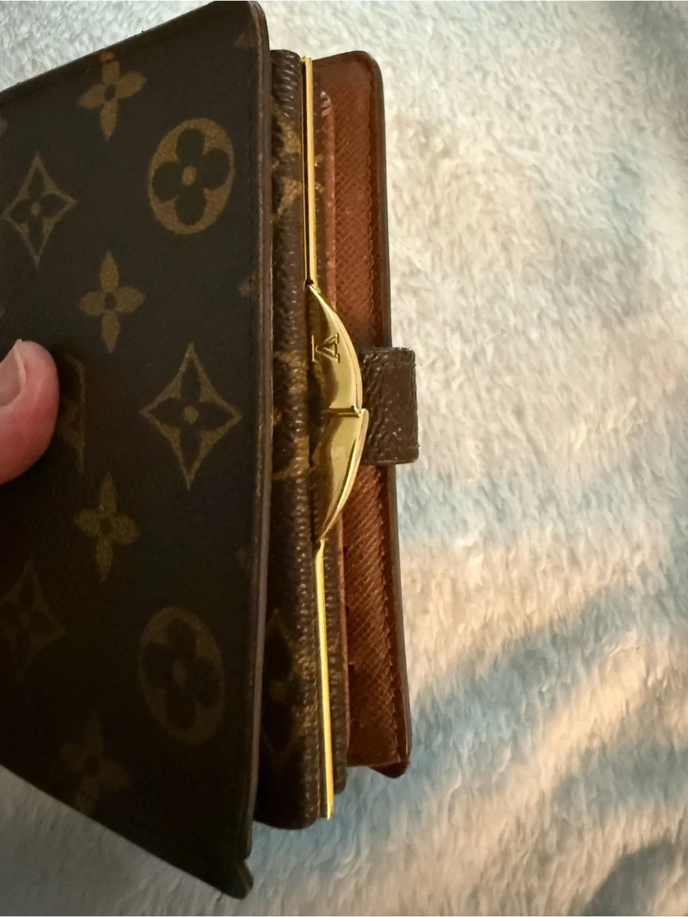 Louis Vuitton Vintage French Kisslock wallet monogram